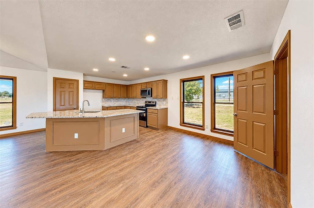 9720 Bluebonnet Drive, Scurry, TX 75158 9720 Bluebonnet Drive, Scurry, TX 75158