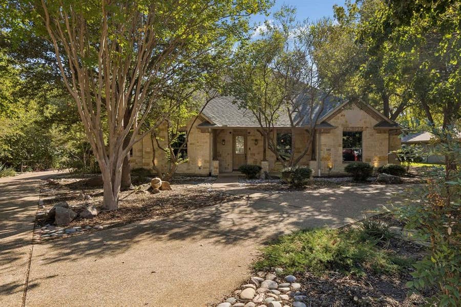 Property photo for 186 Moonlight Drive, Murphy, TX
