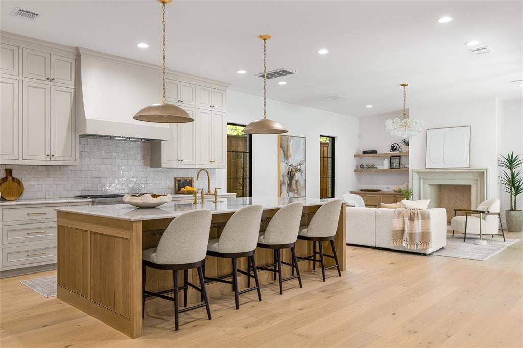 6453 Bob O Link Drive, Dallas, TX 75214 6453 Bob O Link Drive, Dallas, TX 75214