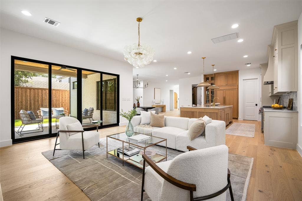 6453 Bob O Link Drive, Dallas, TX 75214 6453 Bob O Link Drive, Dallas, TX 75214