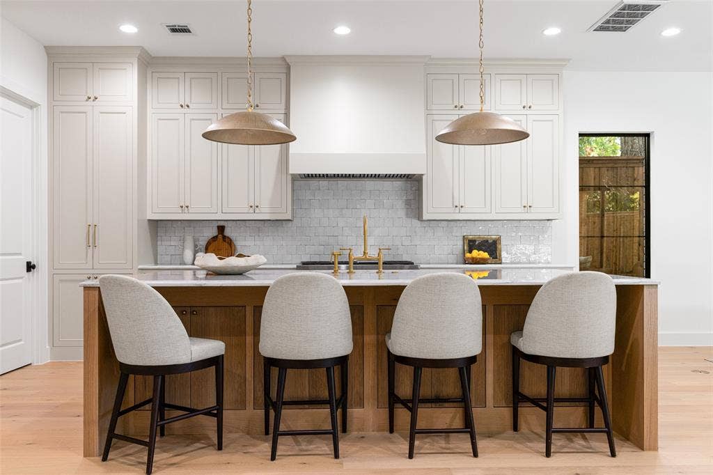 6453 Bob O Link Drive, Dallas, TX 75214 6453 Bob O Link Drive, Dallas, TX 75214