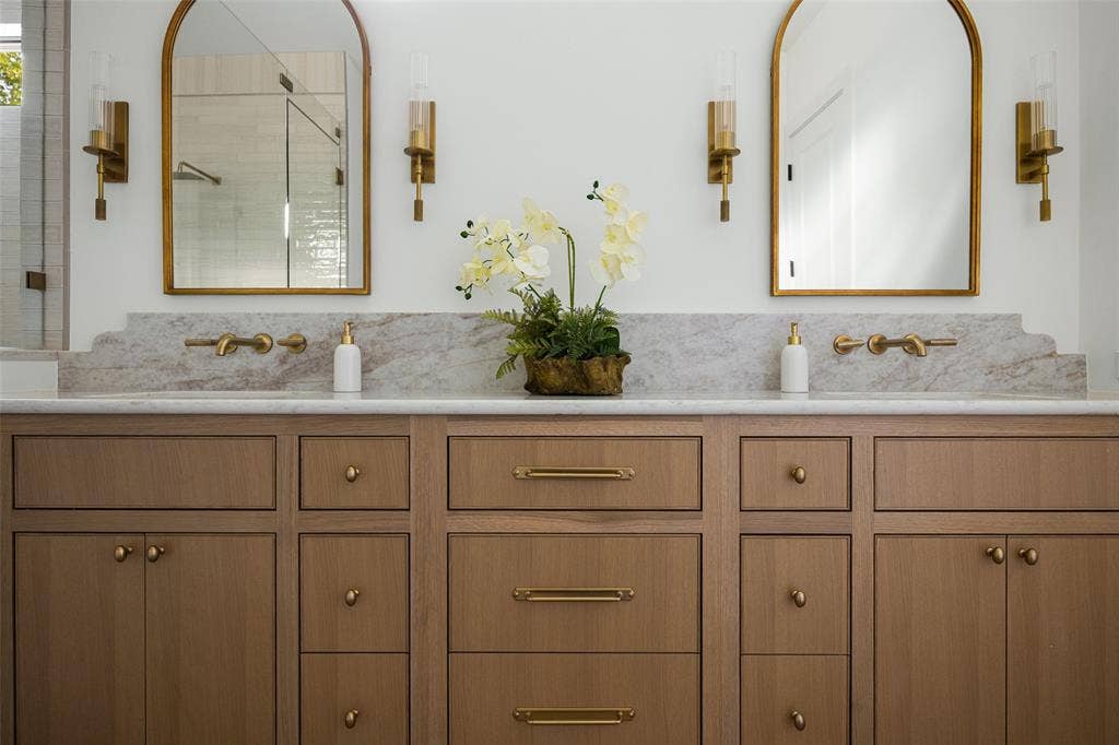 6453 Bob O Link Drive, Dallas, TX 75214 6453 Bob O Link Drive, Dallas, TX 75214