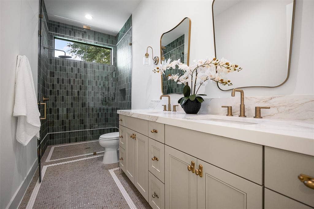 6453 Bob O Link Drive, Dallas, TX 75214 6453 Bob O Link Drive, Dallas, TX 75214