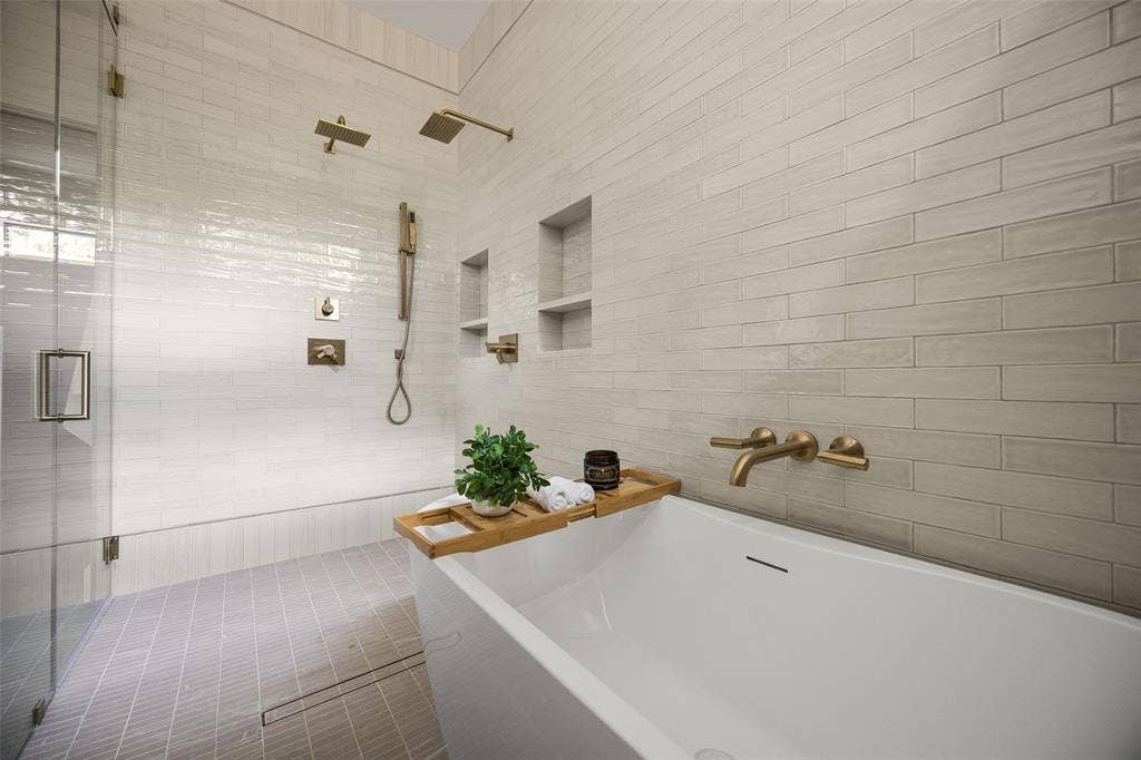 6453 Bob O Link Drive, Dallas, TX 75214 6453 Bob O Link Drive, Dallas, TX 75214