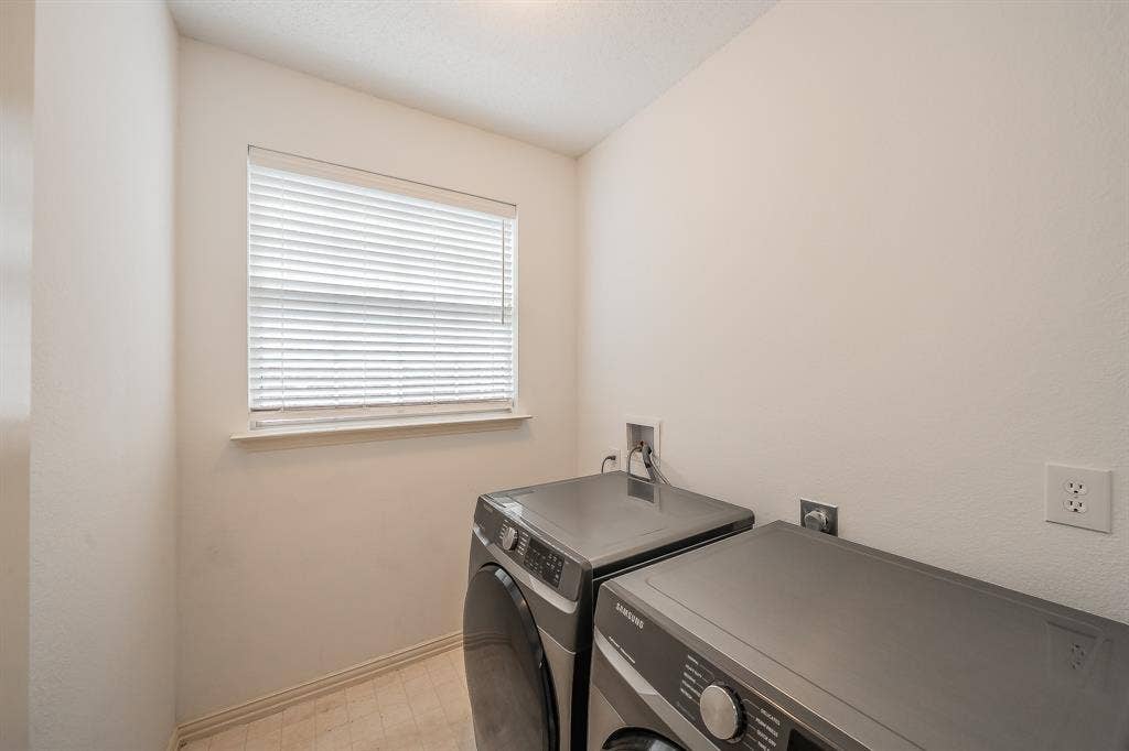 10503 Waters Drive, Irving, TX 75063 10503 Waters Drive, Irving, TX 75063