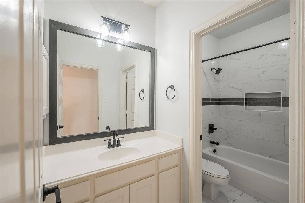 10503 Waters Drive, Irving, TX 75063 10503 Waters Drive, Irving, TX 75063