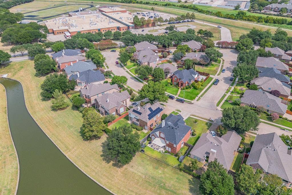 10503 Waters Drive, Irving, TX 75063 10503 Waters Drive, Irving, TX 75063