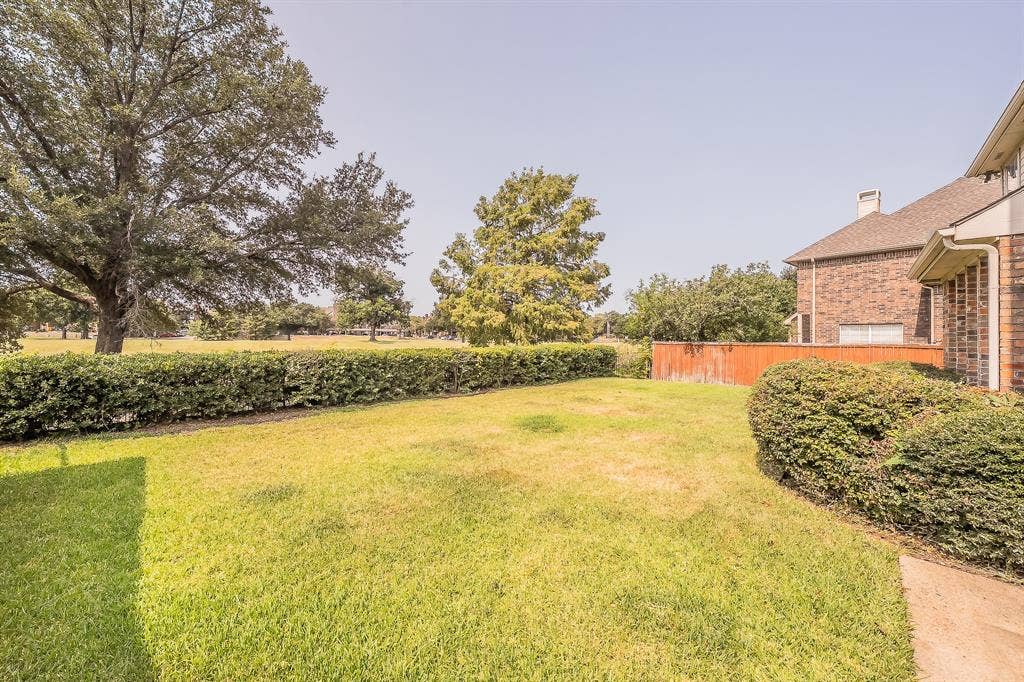 10503 Waters Drive, Irving, TX 75063 10503 Waters Drive, Irving, TX 75063