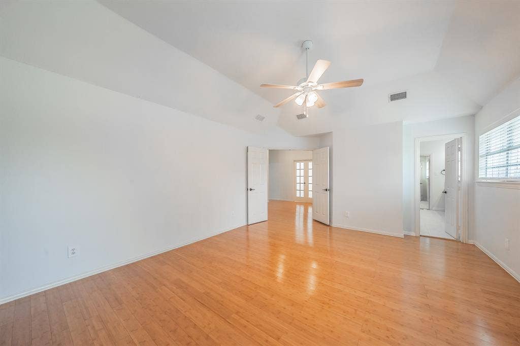 10503 Waters Drive, Irving, TX 75063 10503 Waters Drive, Irving, TX 75063