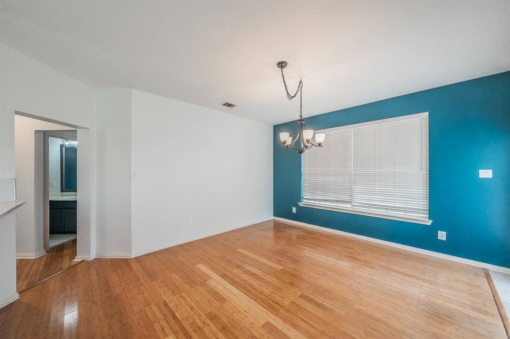 10503 Waters Drive, Irving, TX 75063 10503 Waters Drive, Irving, TX 75063