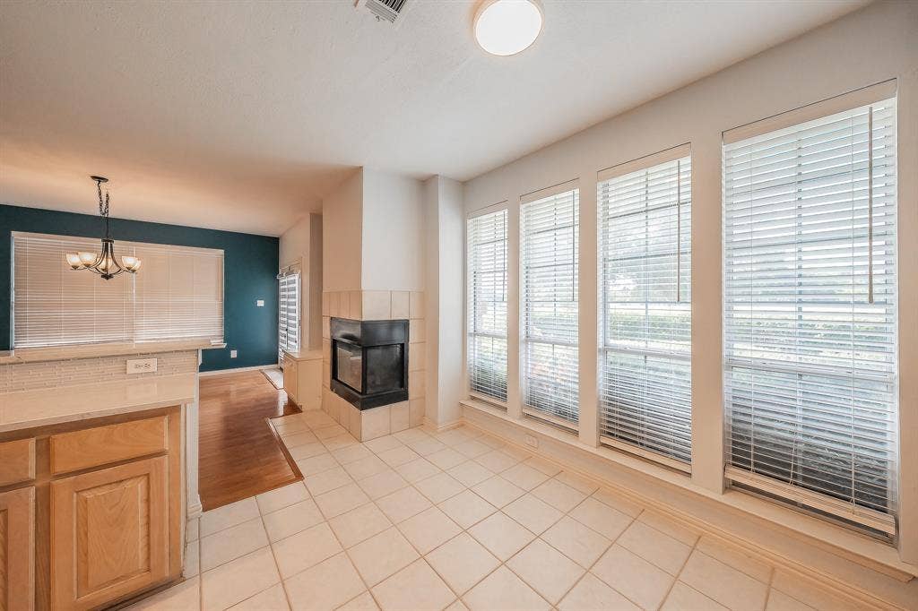 10503 Waters Drive, Irving, TX 75063 10503 Waters Drive, Irving, TX 75063