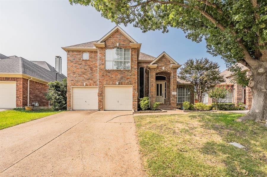 Property photo for 10503 Waters Drive, Irving, TX