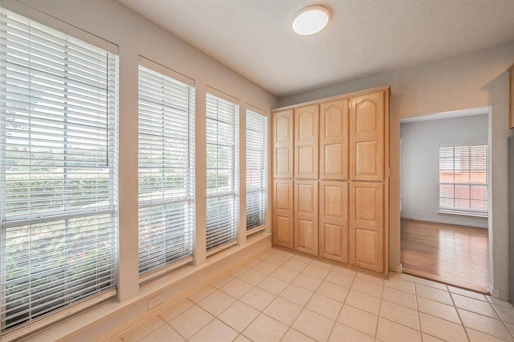 10503 Waters Drive, Irving, TX 75063 10503 Waters Drive, Irving, TX 75063