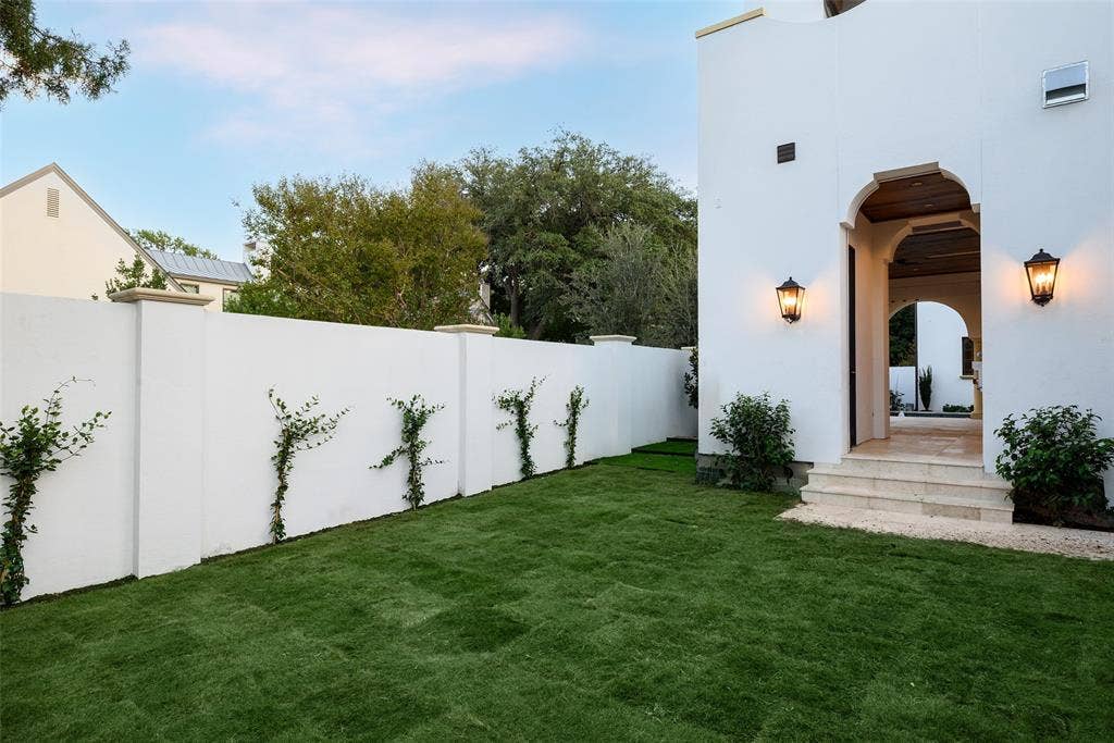 Back exterior courtyard & pool bath