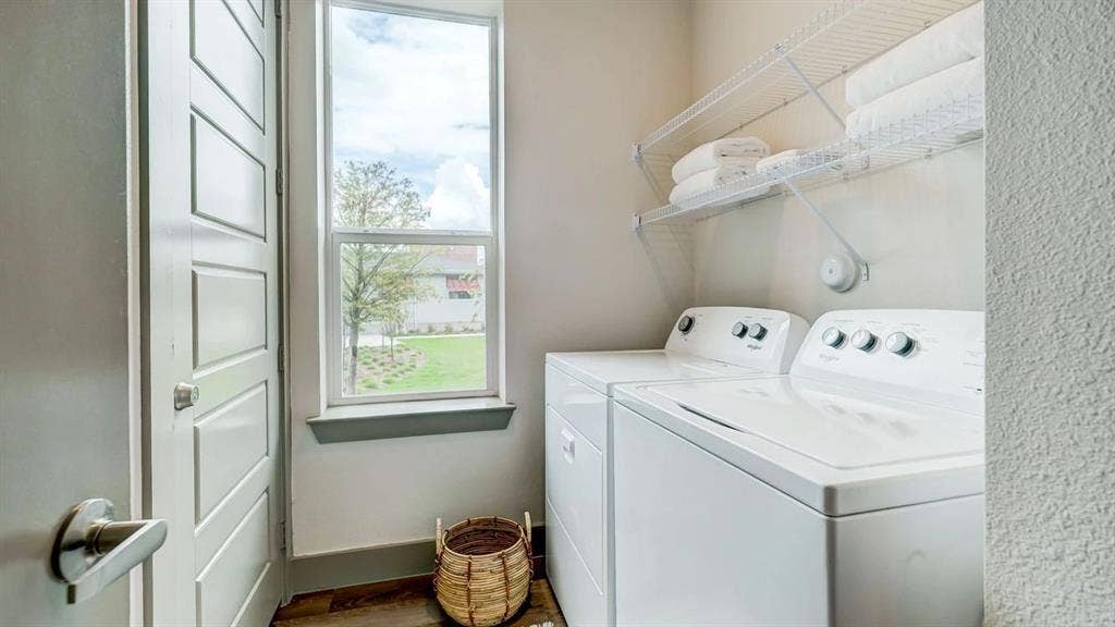 3400 Firewheel Parkway, #10 - 201, Garland, TX 75040 Up to 8 weeks Free on Select Units!
