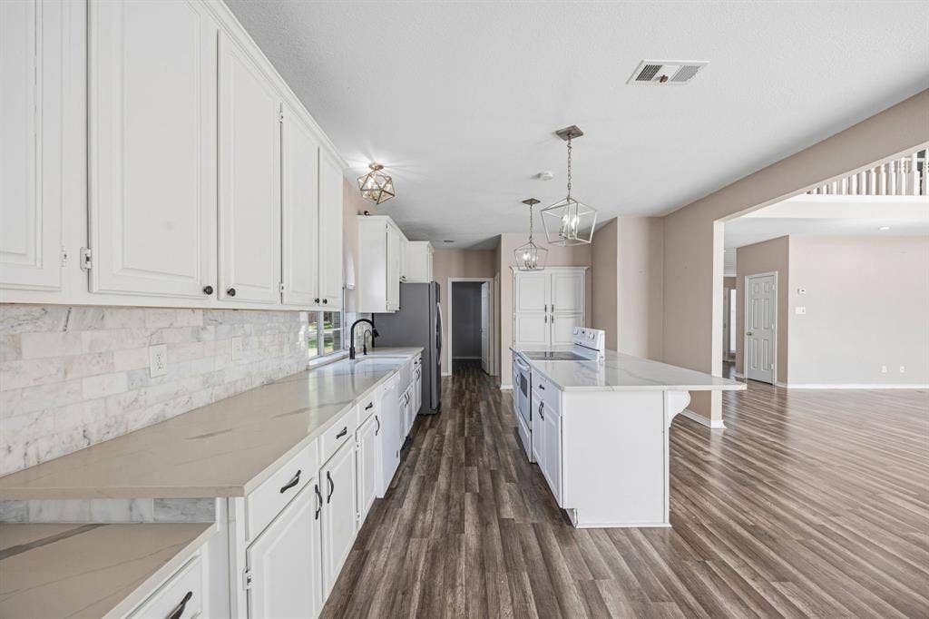 822 Sycamore Creek Road, Allen, TX 75002 822 Sycamore Creek Road, Allen, TX 75002