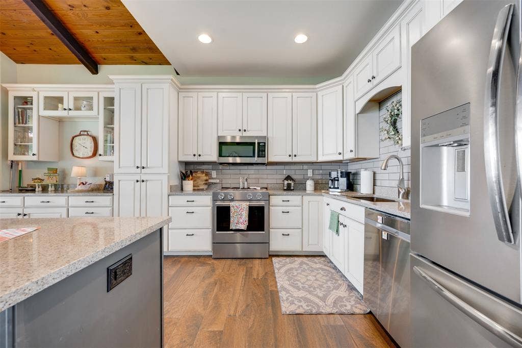 10638 Circle Point, Frankston, TX 75763 10638 Circle Point, Frankston, TX 75763