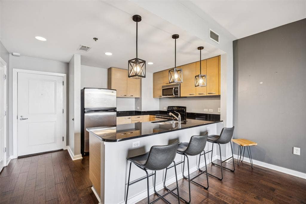 1200 Main Street, #503, Dallas, TX 75202