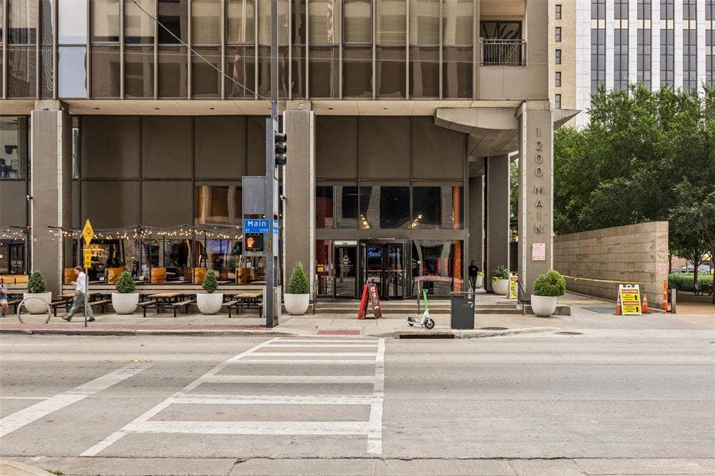 Welcome Home -1200 Main St #503 Dallas, TX 75202