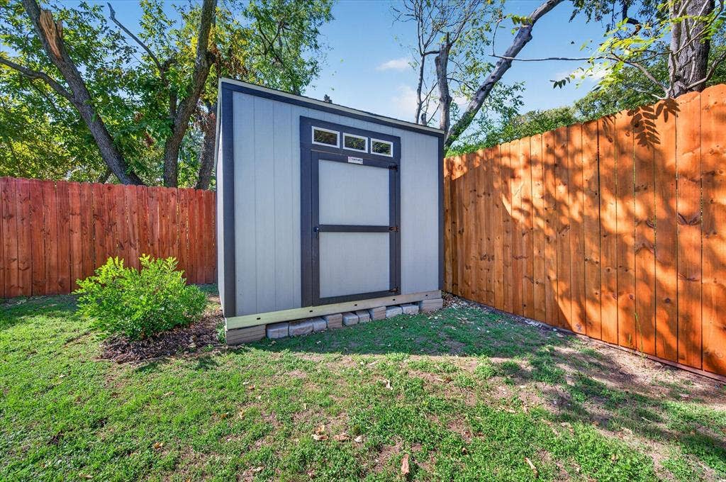 721 Owensons Drive, Dallas, TX 75224 721 Owensons Drive, Dallas, TX 75224