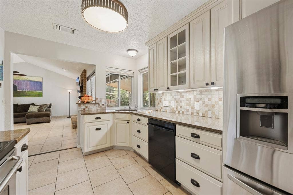 1508 Strawberry Circle, Irving, TX 75060 1508 Strawberry Circle, Irving, TX 75060