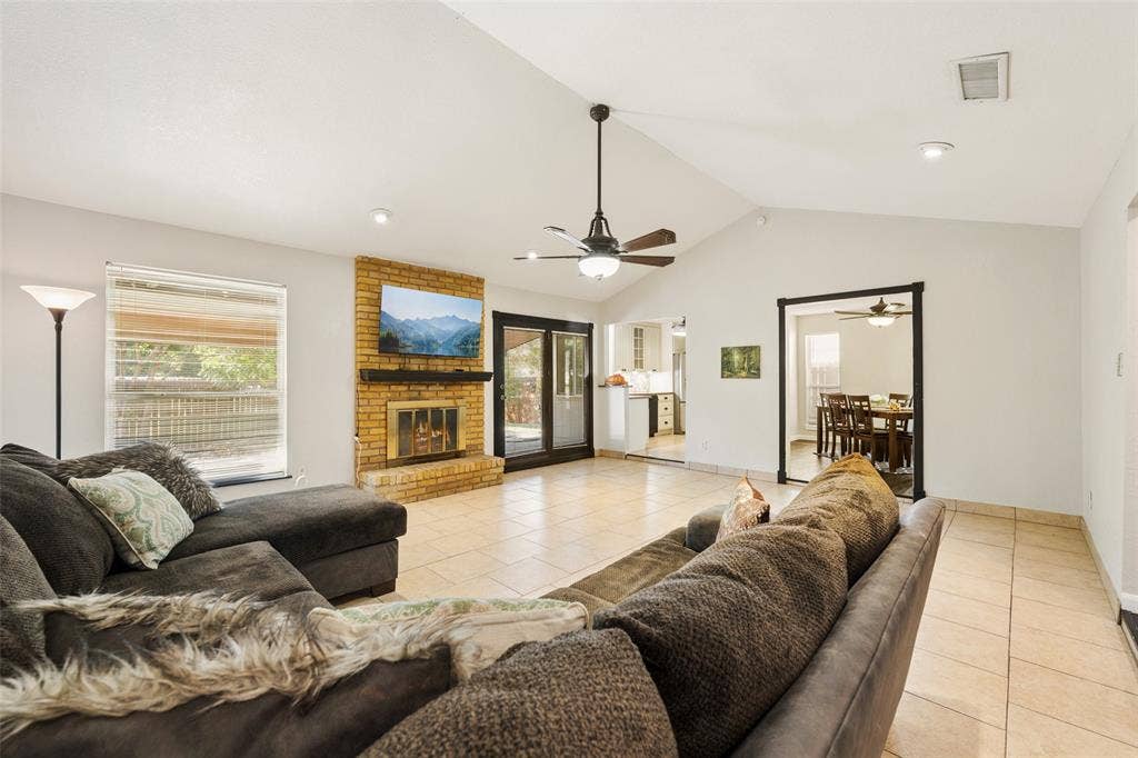 1508 Strawberry Circle, Irving, TX 75060 1508 Strawberry Circle, Irving, TX 75060