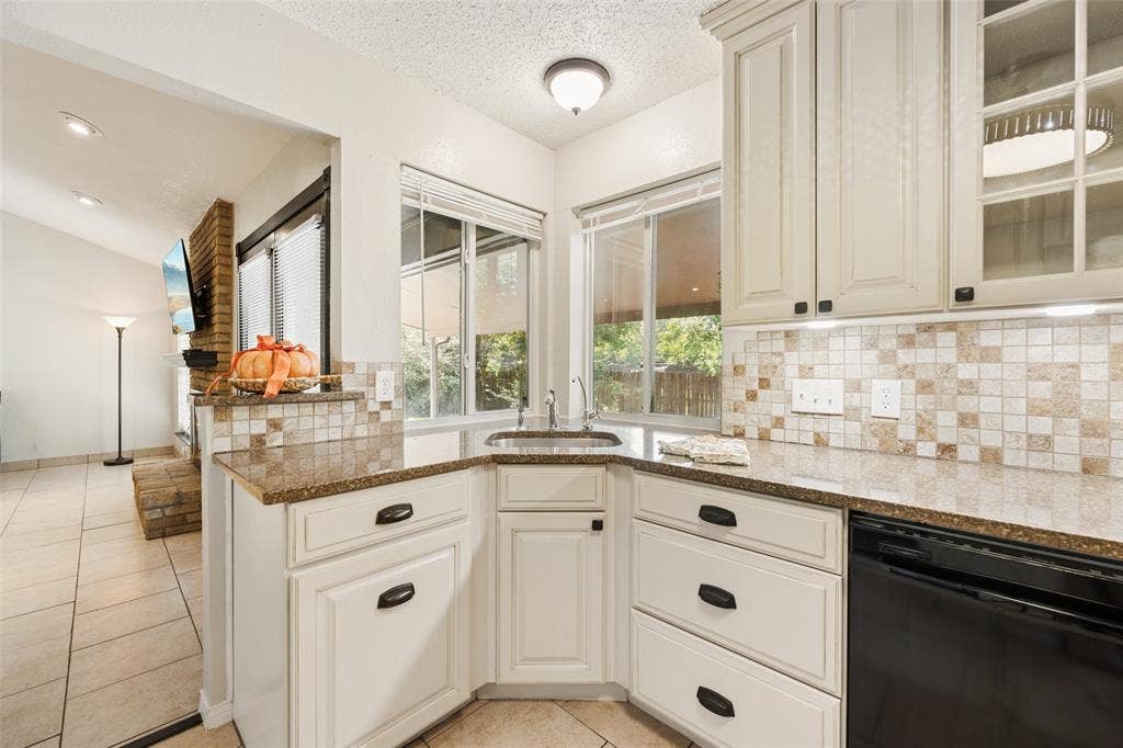 1508 Strawberry Circle, Irving, TX 75060 1508 Strawberry Circle, Irving, TX 75060