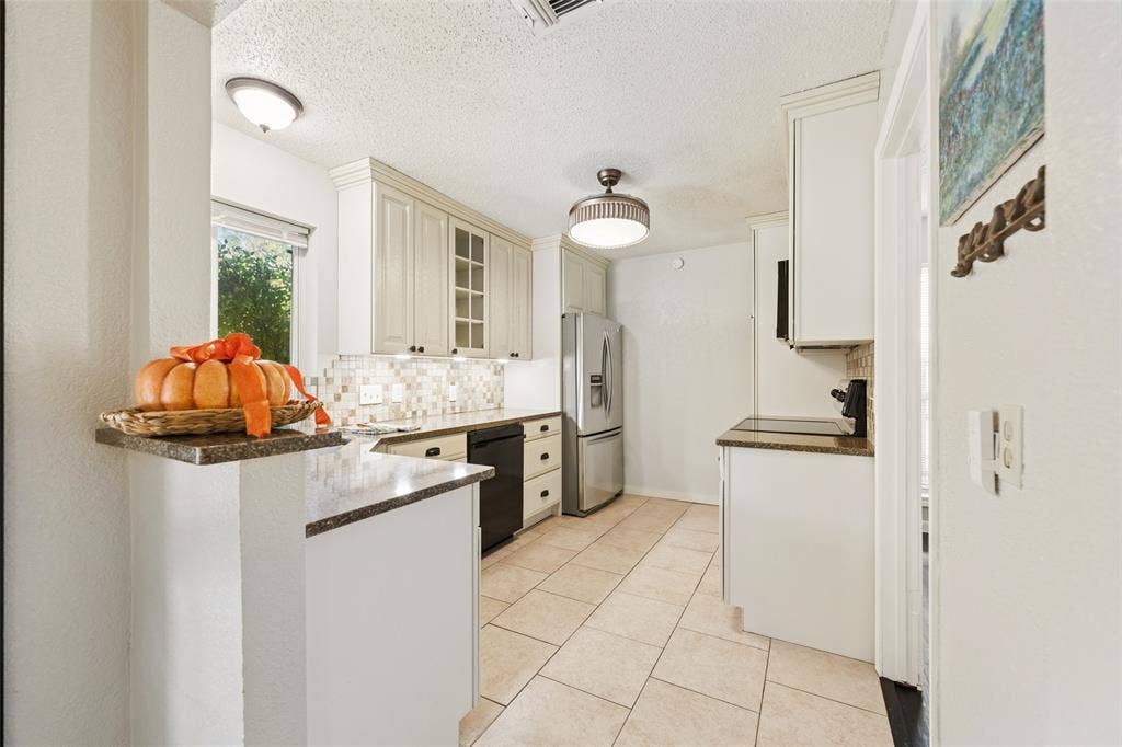 1508 Strawberry Circle, Irving, TX 75060 1508 Strawberry Circle, Irving, TX 75060