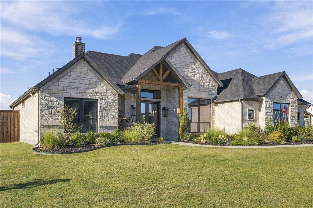 1016 Todd Street, Caddo Mills, TX 75135