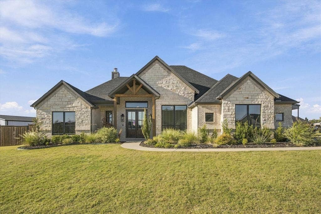 1016 Todd Street, Caddo Mills, TX 75135