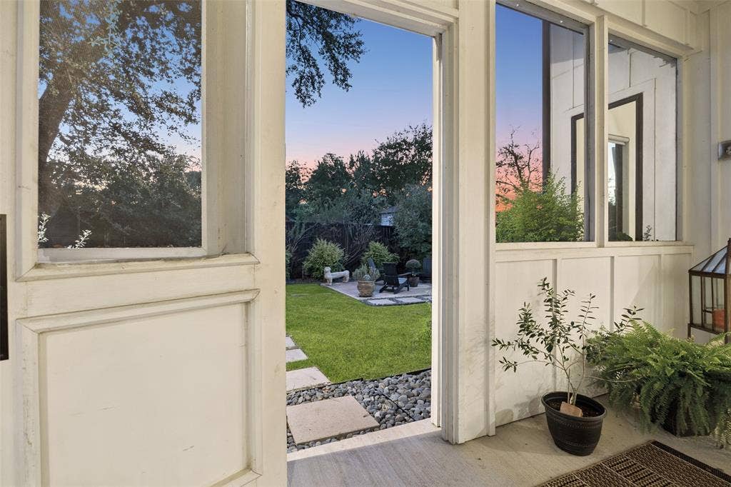 523 Cameron Avenue, Dallas, TX 75223 523 Cameron Avenue, Dallas, TX 75223