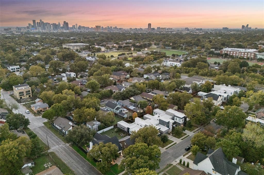 523 Cameron Avenue, Dallas, TX 75223 523 Cameron Avenue, Dallas, TX 75223