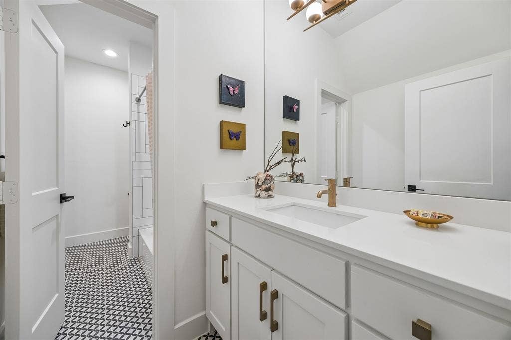 523 Cameron Avenue, Dallas, TX 75223 523 Cameron Avenue, Dallas, TX 75223