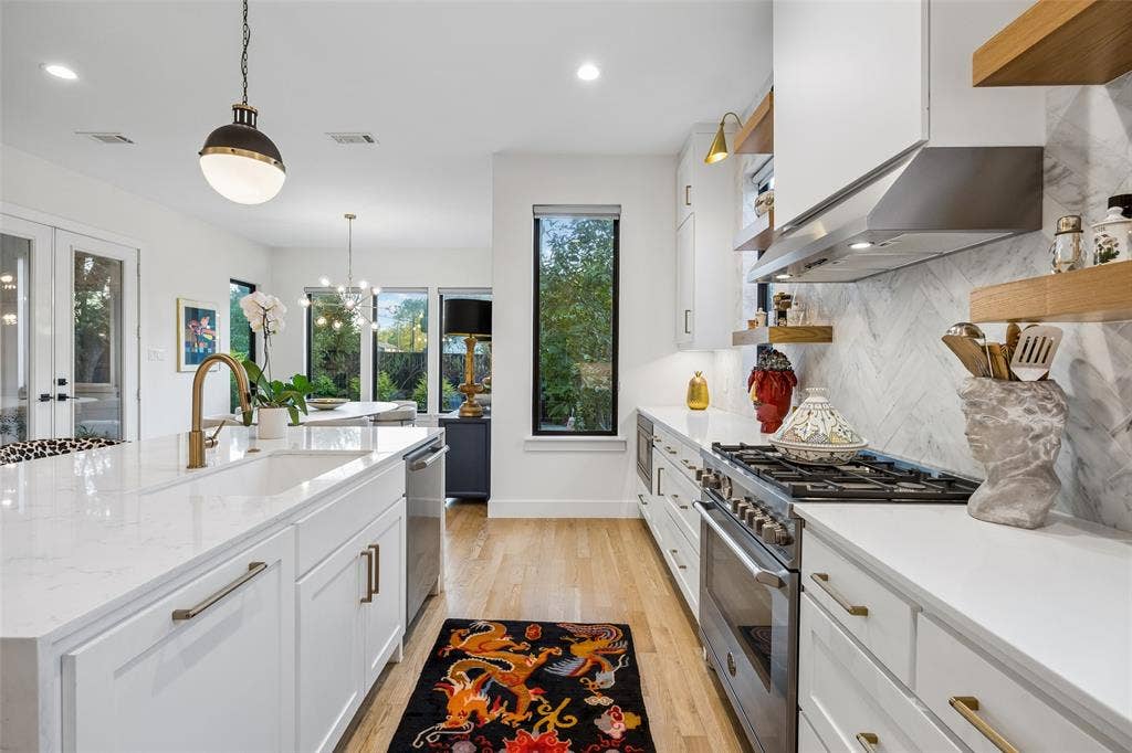 523 Cameron Avenue, Dallas, TX 75223 523 Cameron Avenue, Dallas, TX 75223