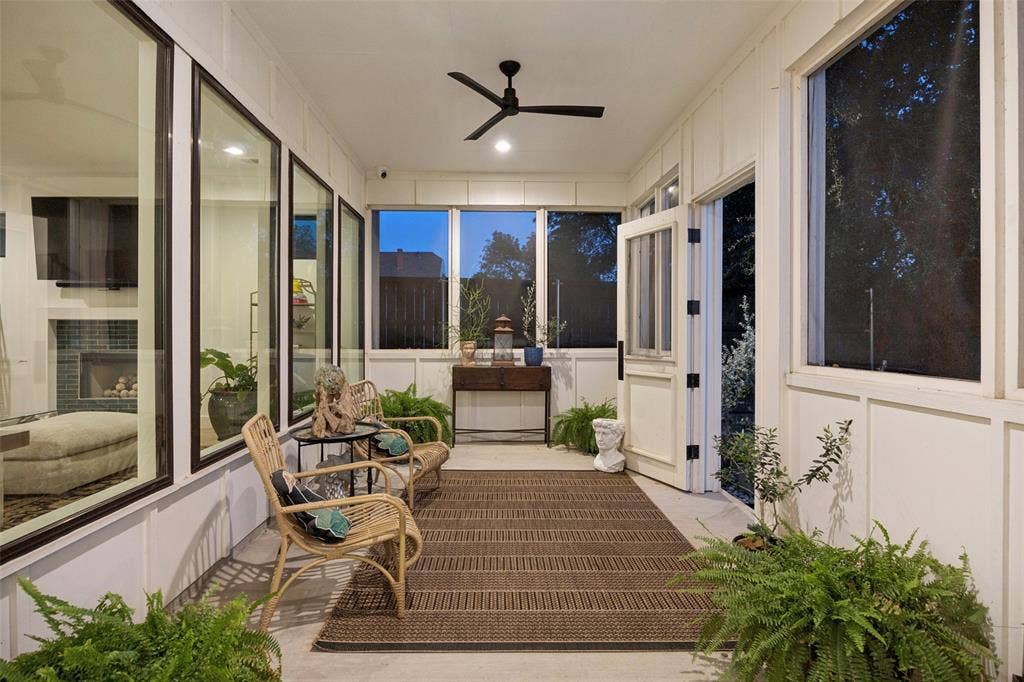 523 Cameron Avenue, Dallas, TX 75223 523 Cameron Avenue, Dallas, TX 75223