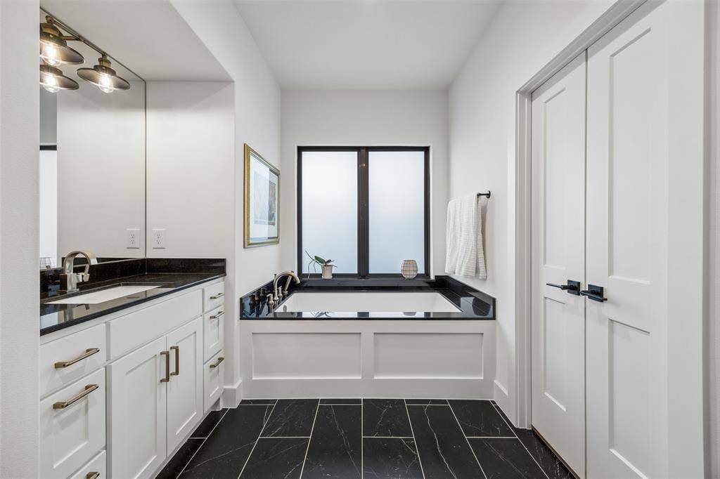 523 Cameron Avenue, Dallas, TX 75223 523 Cameron Avenue, Dallas, TX 75223