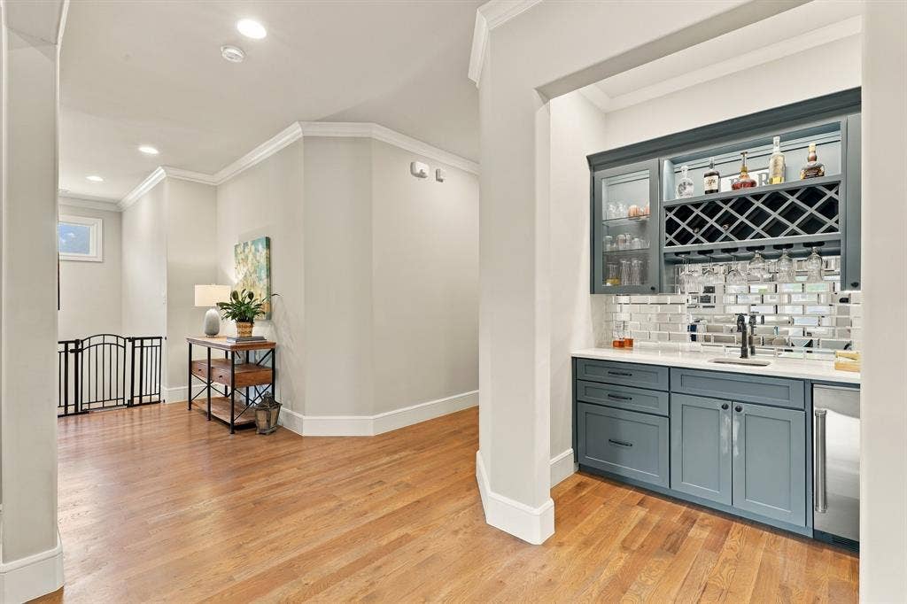 4112 Santa Barbara Drive, Dallas, TX 75214 4112 Santa Barbara Drive, Dallas, TX 75214