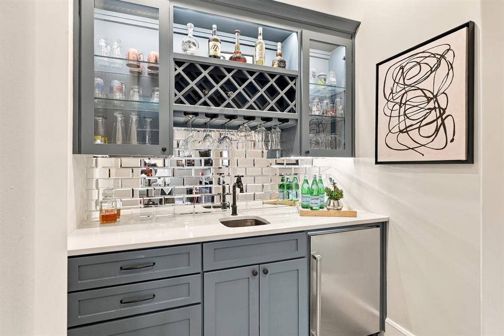 4112 Santa Barbara Drive, Dallas, TX 75214 4112 Santa Barbara Drive, Dallas, TX 75214