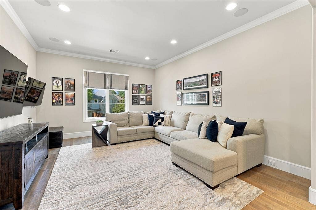 4112 Santa Barbara Drive, Dallas, TX 75214 4112 Santa Barbara Drive, Dallas, TX 75214