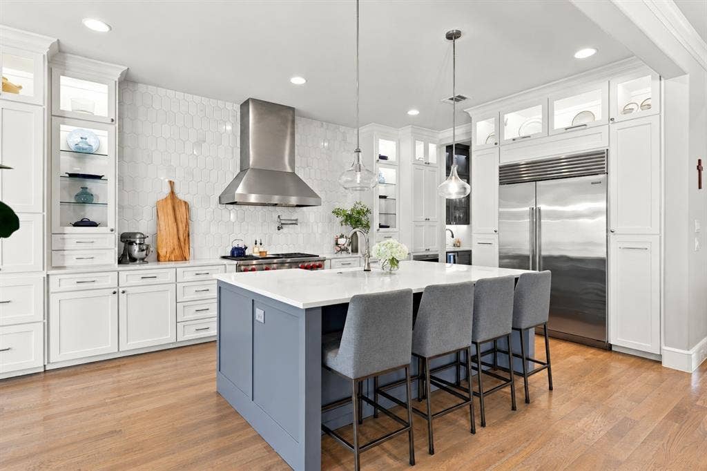 4112 Santa Barbara Drive, Dallas, TX 75214 4112 Santa Barbara Drive, Dallas, TX 75214