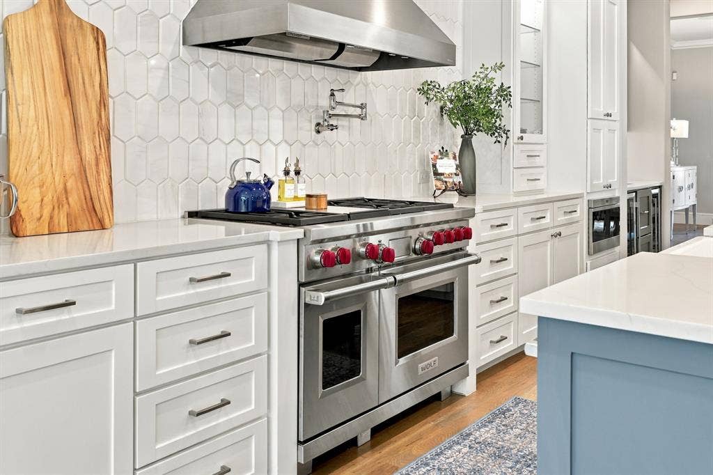 4112 Santa Barbara Drive, Dallas, TX 75214 4112 Santa Barbara Drive, Dallas, TX 75214