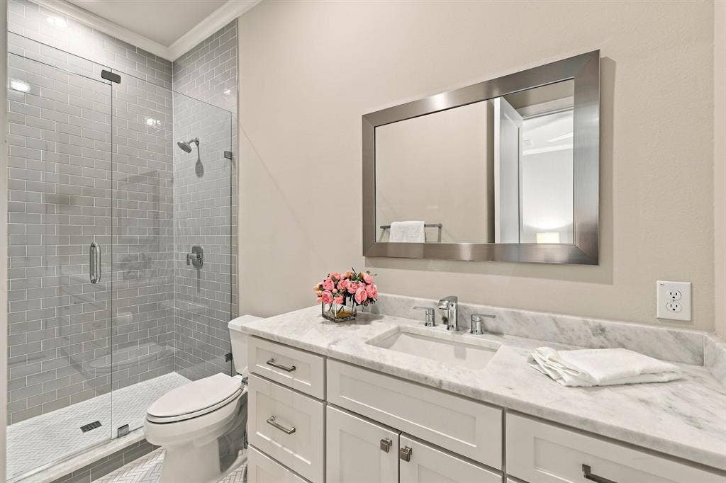 4112 Santa Barbara Drive, Dallas, TX 75214 4112 Santa Barbara Drive, Dallas, TX 75214