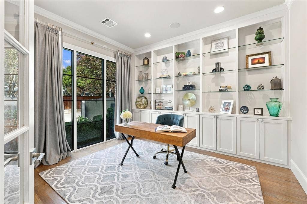 4112 Santa Barbara Drive, Dallas, TX 75214 4112 Santa Barbara Drive, Dallas, TX 75214