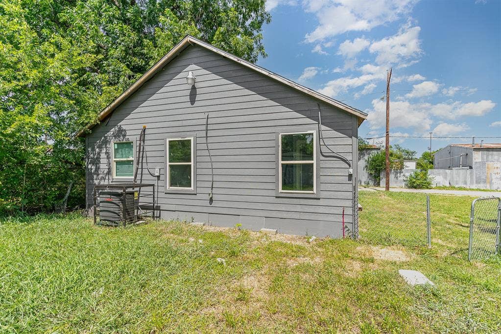 4621 Owenwood Avenue, Dallas, TX 75223 4621 Owenwood Avenue, Dallas, TX 75223