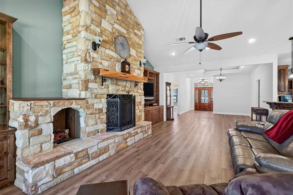 3410 Christina Court N, Athens, TX 75752 3410 Christina Court N, Athens, TX 75752