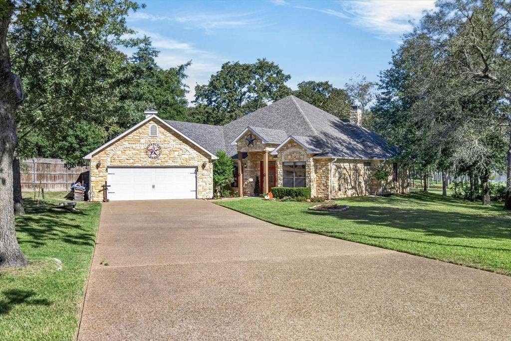 3410 Christina Court N, Athens, TX 75752 3410 Christina Court N, Athens, TX 75752