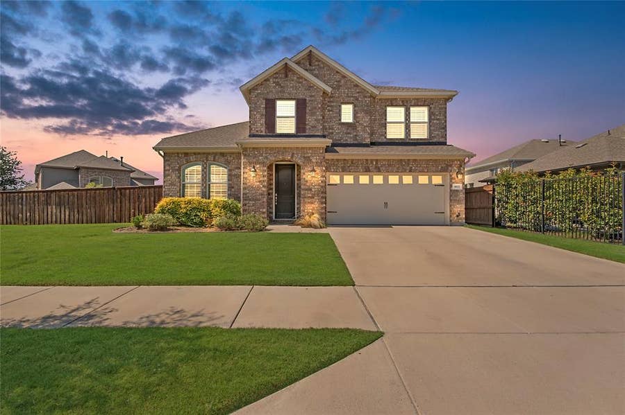 Property photo for 6012 Tavolo Parkway, Fort Worth, TX