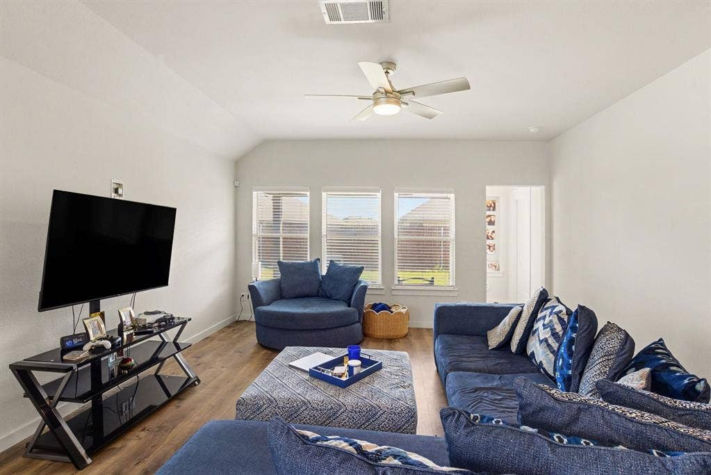 1566 Gentle Night Drive, Forney, TX 75126