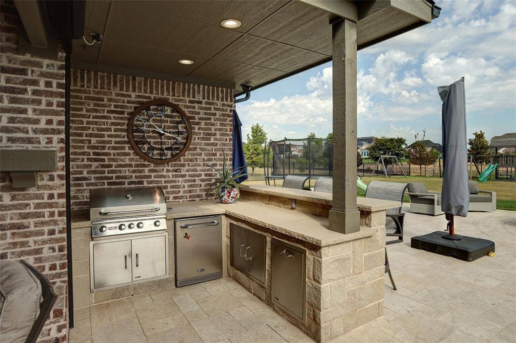 5304 Westfield Drive, Parker, TX 75002 Outdoor kitchen area.