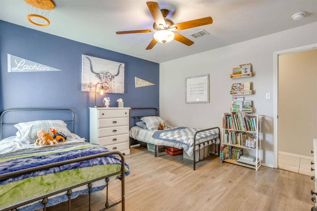 4002 Sapphire Lane, Granbury, TX 76049 4002 Sapphire Lane, Granbury, TX 76049